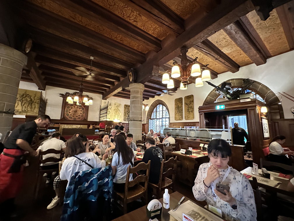 瑞士自由行旅遊攻略-蘇黎世必吃美食餐廳推薦-軍火庫餐廳