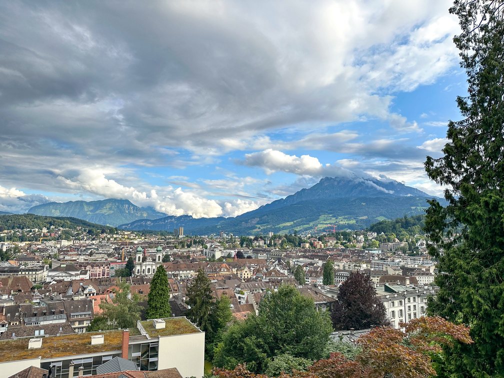 瑞士自由行旅遊攻略-琉森必去景點推薦穆塞格城牆