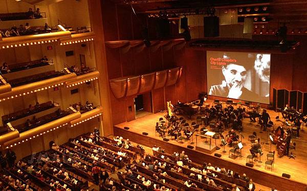 【紐約必做10件事】看劇看秀,看球賽,逛Outlet,吃在地美食,逛博物館,看夜景天際線,看塗鴉…等超詳細攻略秘笈，紐約就是個甚麼都有甚麼都讓你體驗到飽的超狂城市！