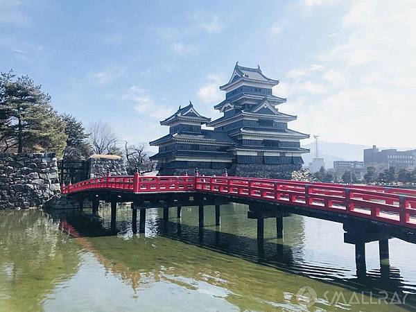 【日本中部北陸與名古屋自由行(下)】7天行程推薦懶人包－名古屋名花之里燈海,平湯溫泉,新穗高纜車,草間彌生故鄉松本市,絕美童話的白川鄉合掌村,世界有名金澤握壽司,高山市飛驒牛,日本三大溫泉下呂溫泉