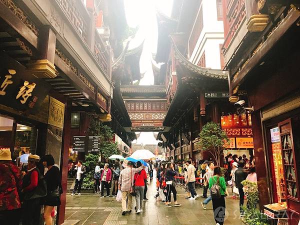 【上海旅遊】中國魔都上海四天三夜超順路旅遊攻略懶人包,所有必去景點規劃大推薦!!!超省錢坐船看外灘夜景,世界第二高上海中心大廈看上海全景,絕美豫園老街,田子坊