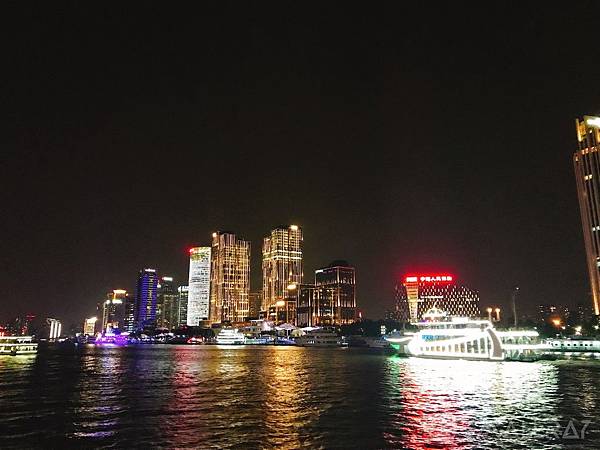 【上海旅遊】中國魔都上海四天三夜超順路旅遊攻略懶人包,所有必去景點規劃大推薦!!!超省錢坐船看外灘夜景,世界第二高上海中心大廈看上海全景,絕美豫園老街,田子坊